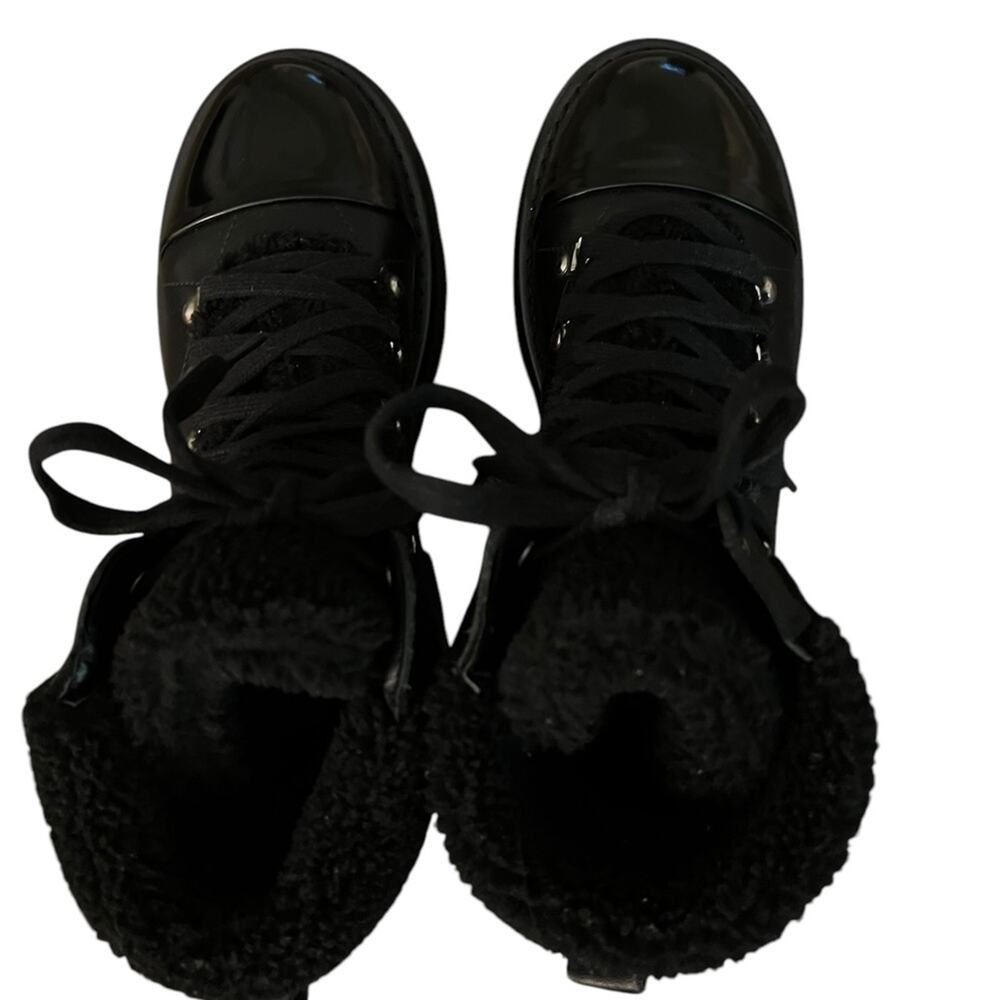 Steve Madden Black Lace-Up Platform Ankle Boots with Shearling Collar - Picture 6 of 7